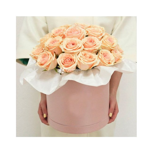 Коробочка роз Обольщение - магазин цветов «Букеттерия» в Сочи