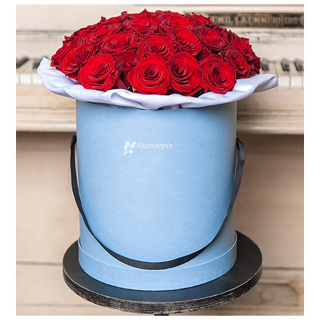Цветы в коробке «Роззи» - магазин цветов «Букеттерия» в Сочи
