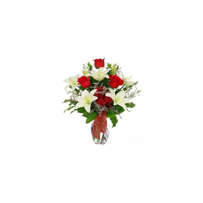 Букет из лилий и роз «Свидание» - магазин цветов «Букеттерия» в Сочи