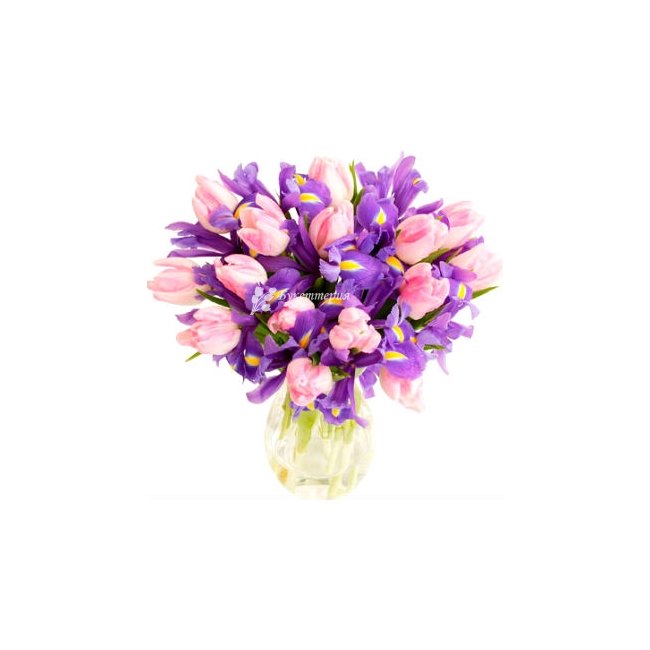 Букет ирисов и тюльпанов «Волшебница» - магазин цветов «Букеттерия» в Сочи
