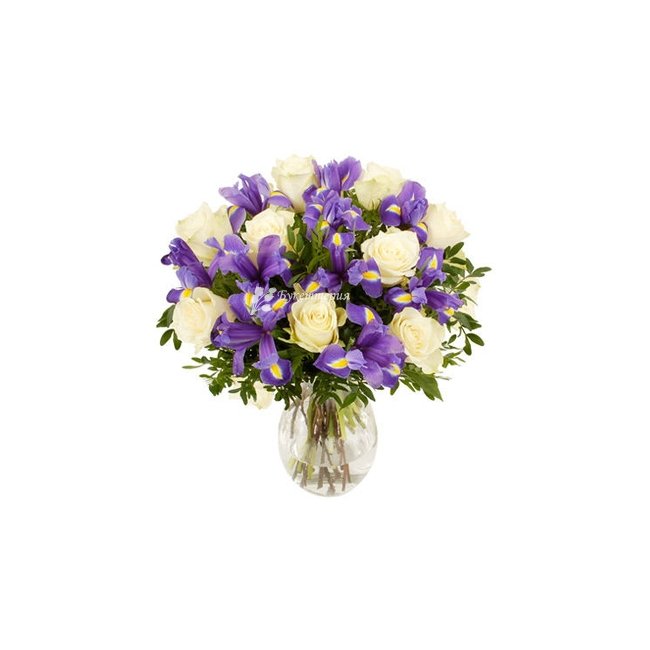 Букет ирисов и роз «Каприз» - магазин цветов «Букеттерия» в Сочи