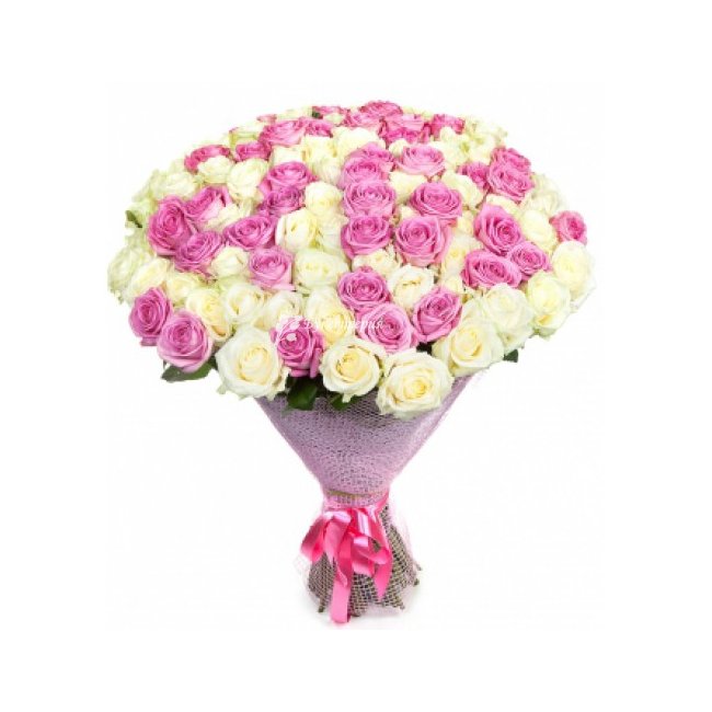 Букет из белых и розовых роз 79 шт - магазин цветов «Букеттерия» в Сочи