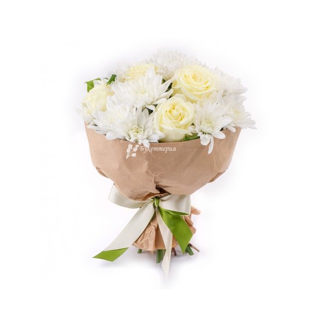 Букет белых роз и хризантем - магазин цветов «Букеттерия» в Сочи