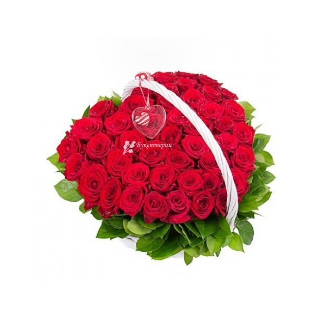 Цветы в корзине «Я влюблен» - магазин цветов «Букеттерия» в Сочи